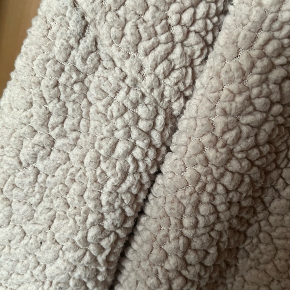 5/$40 - Urban Outfitters Cropped Sweater Jacket - Picture 7 of 8